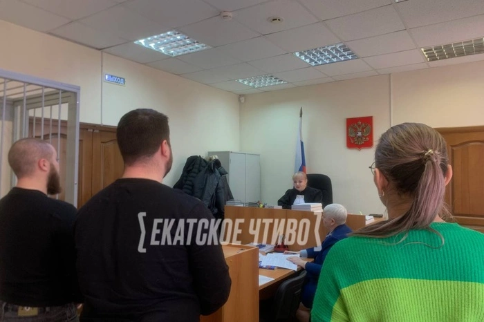 В Свердловской области суд отправил за решётку полицейских, у которых в автозаке умер задержанный