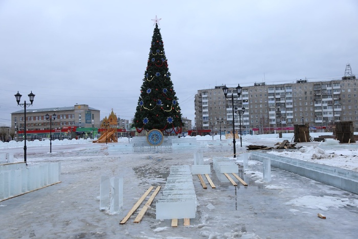 Из-за аномального тепла в Свердловской области растаял ледовый городок