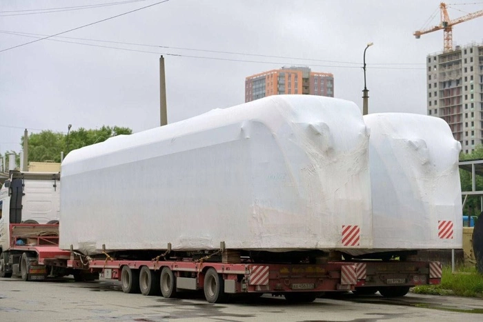 В Екатеринбург привезли трамваи «Львёнок», которые скоро будут ездить в Верхнюю Пышму