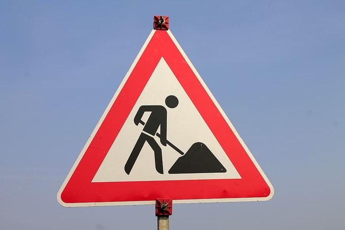 В Екатеринбурге молодой водитель ВАЗ едва не убился на обочине Объездной