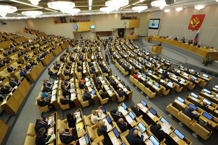 Восемь из 14 свердловских депутатов Госдумы промолчали всю осень