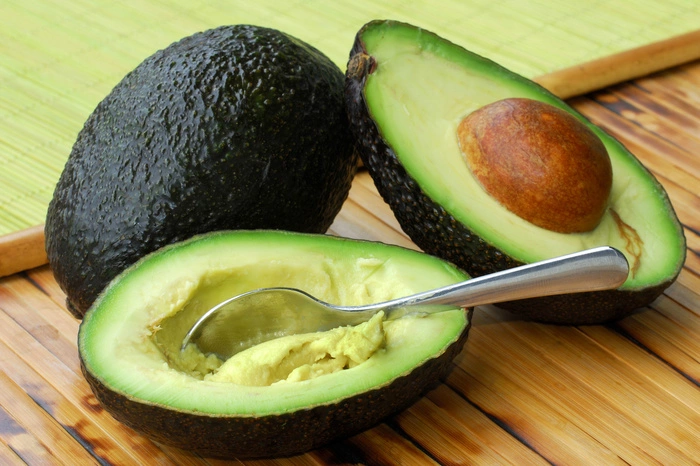 Ученые: Авокадо сохраняет молодость женщин