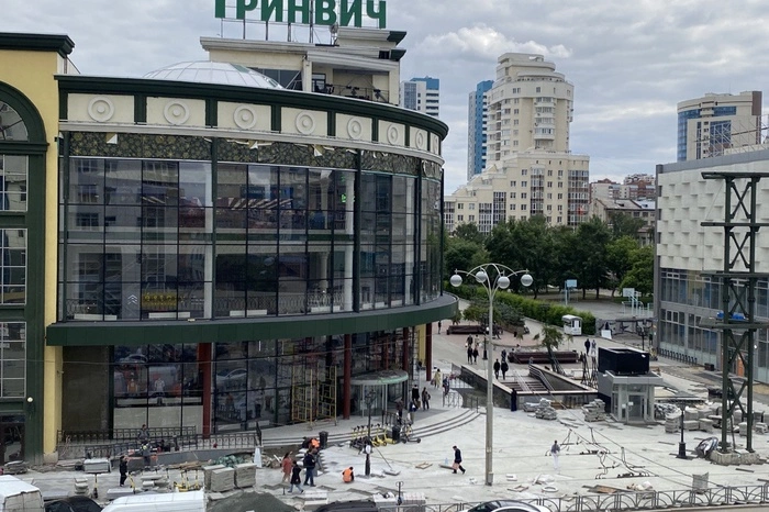 Екатеринбуржцы пожаловались на невыносимый шум из-за дорожных работ около «Гринвича»