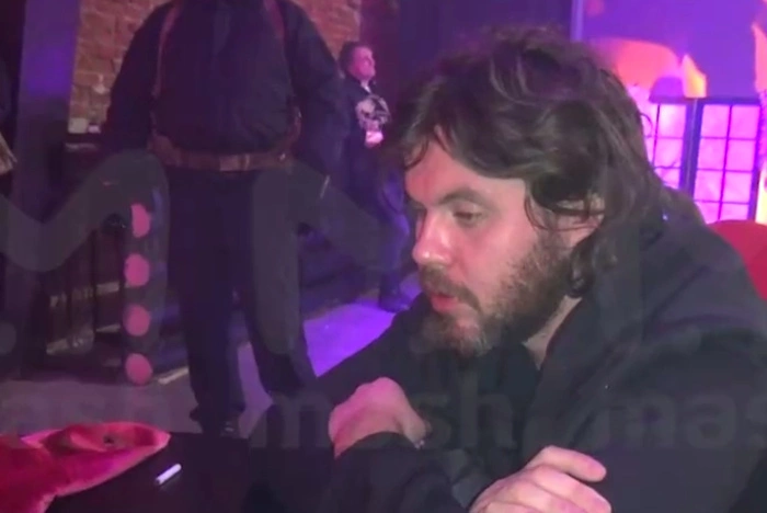 В Екатеринбурге декан журфака УрФУ Некрасов засветился на БДСМ-вечеринке (ВИДЕО)