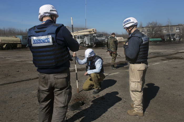 Захарова высмеяла представителей ОБСЕ, пропускающих украинские танки в Авдеевку