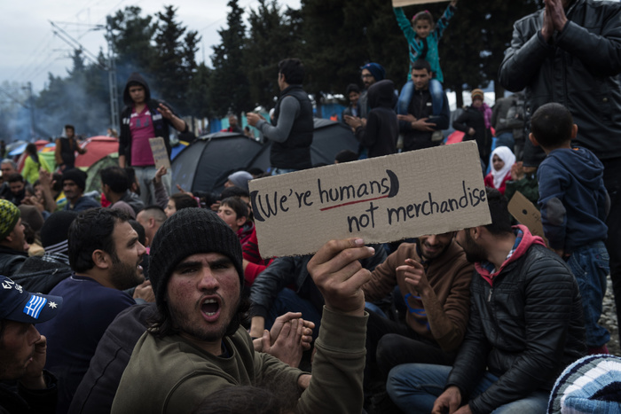 Глава МИД Австрии предлагает «спихнуть» беженцев в Грузию
