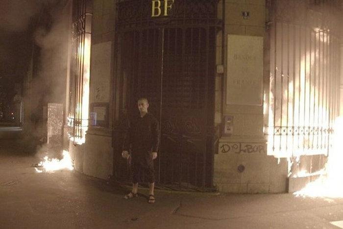 Суд Парижа отправил Павленского в психбольницу