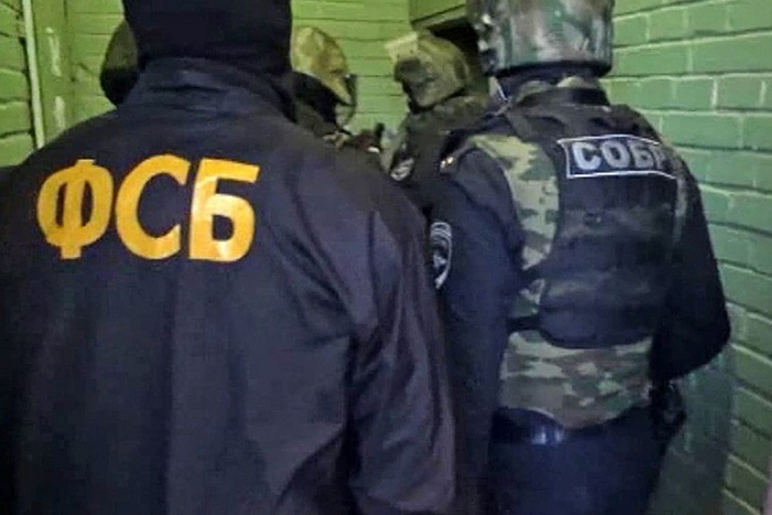 В Хабаровске задержали готовивших нападение на администрацию экстремистов
