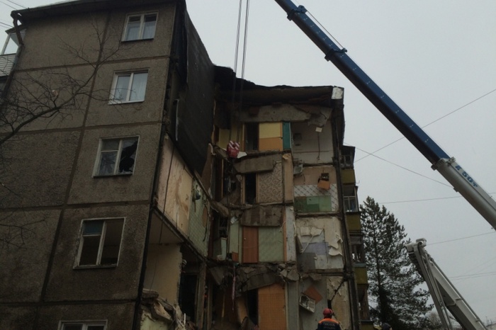 Спасатели нашли седьмого погибшего под завалами дома в Ярославле