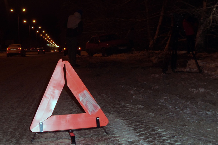На трассе Екатеринбург — Пермь насмерть сбили мужчину, менявшего колесо
