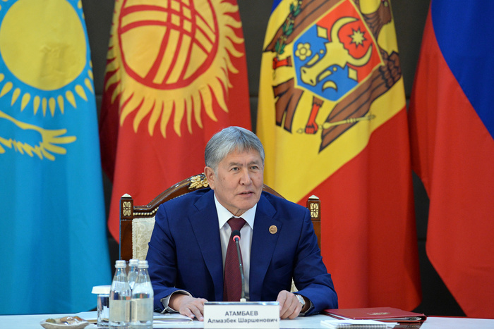 Зачем Киргизии «день резни», а Казахстану — латиница