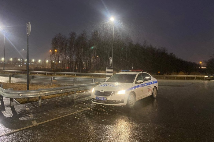 Движение на трассе Екатеринбург — Пермь полностью парализовано