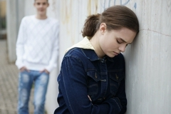 Американский колумнист заявил о вреде моногамии отношениям