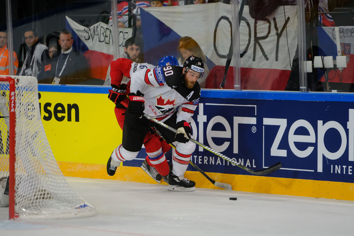 Букмекеры оценили шансы России и Канады в полуфинале ЧМ по хоккею