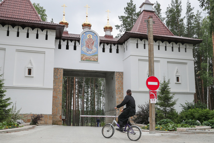 В СК возбудили уголовное дело по факту истязания детей в монастыре отца Сергия