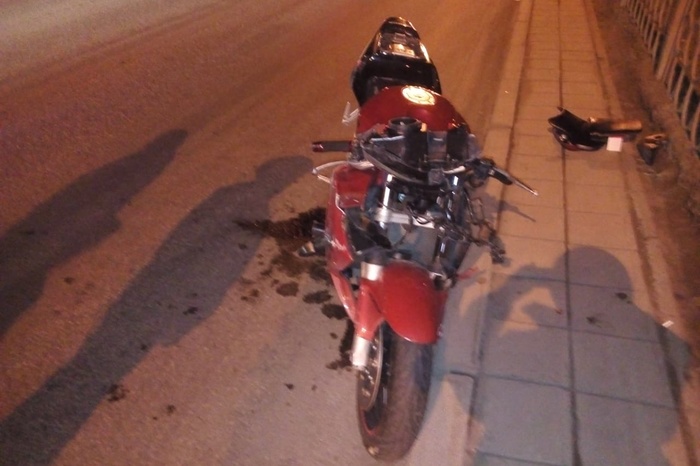 В Екатеринбурге мотоциклист насмерть сбил пешехода