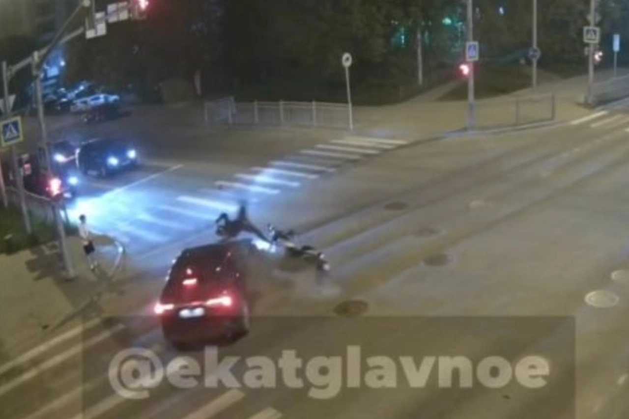 Бизнесмену, обвиняемому в убийстве школьниц, не дали проститься с разбившейся на мотоцикле женой