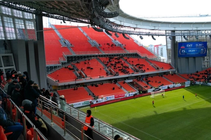 На «Екатеринбург-Арене» прошёл первый матч