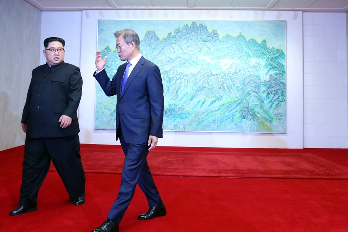 Южнокорейские журналисты раскрыли секрет ботинок Ким Чен Ына