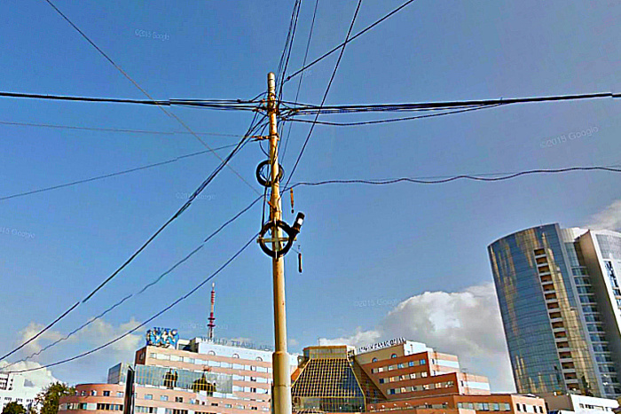 В Екатеринбурге в 5 раз вырос тариф на опоры для кабелей операторов связи