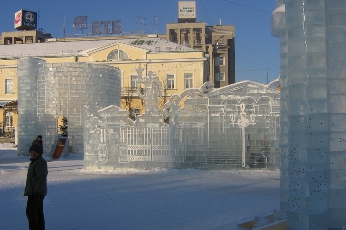 В Сысерти вандалы разрушили ледовый городок
