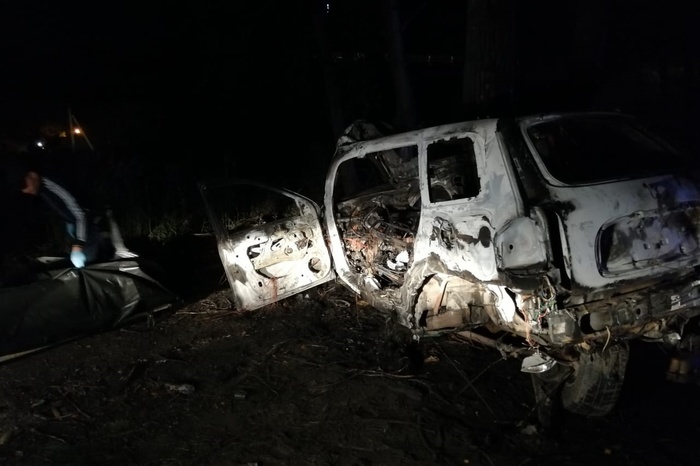 Два человека сгорели в автомобиле после ДТП под Первоуральском