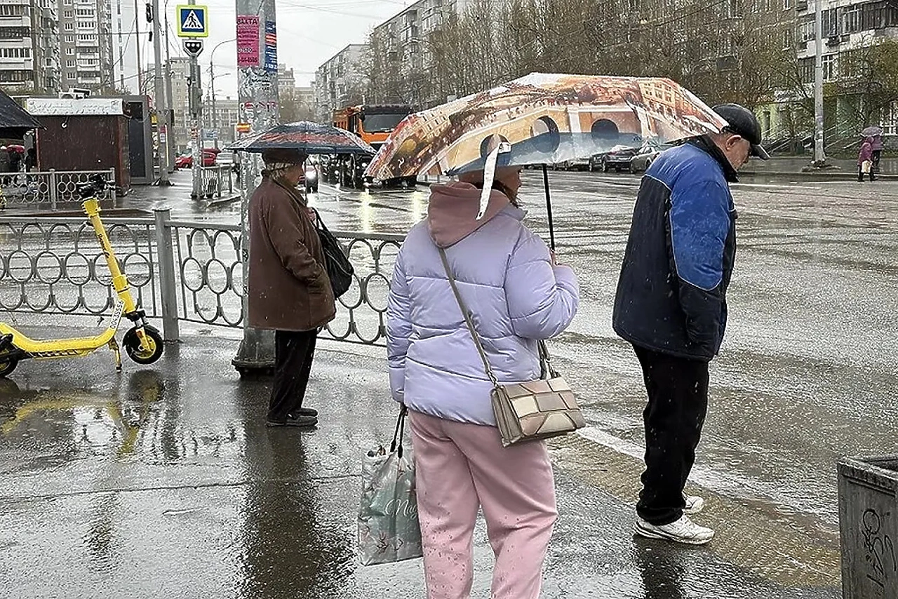 До 13 мая: в МЧС продлили штормовое предупреждение для свердловчан