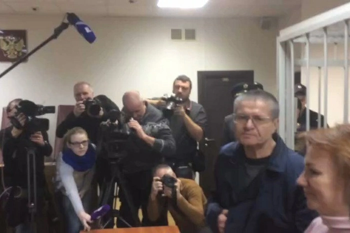 Улюкаев назвал несправедливым вынесенный ему приговор