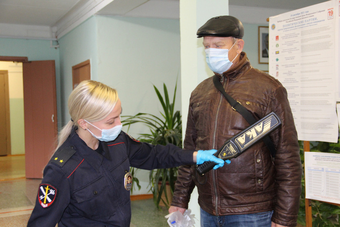 Полиция Екатеринбурга заявила о недопущении нарушений на избирательных участках