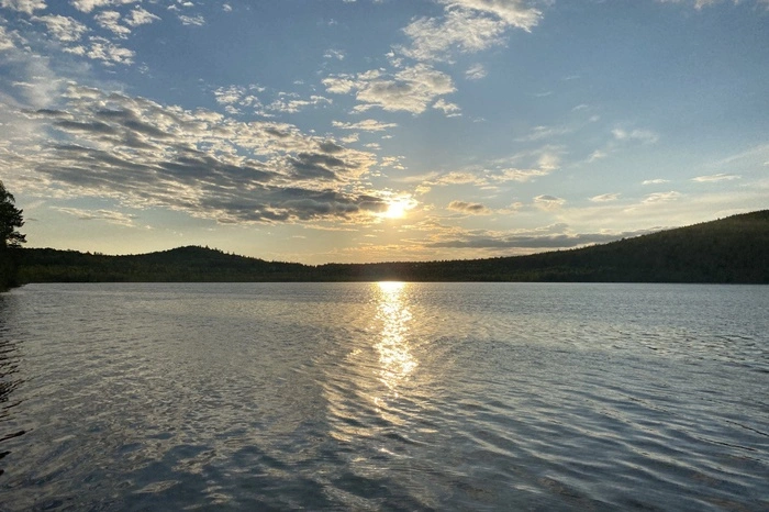 На Шарташе мужчина выловил из воды червя-паразита, а сам покрылся сыпью