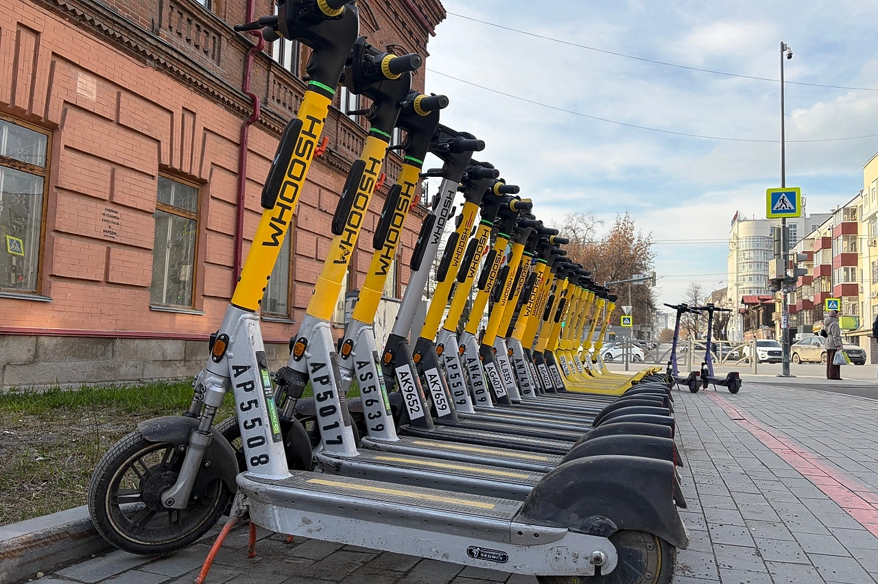 Власти Екатеринбурга расторгают договор с кикшерингом