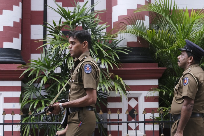 На Шри-Ланке произошли три новых взрыва