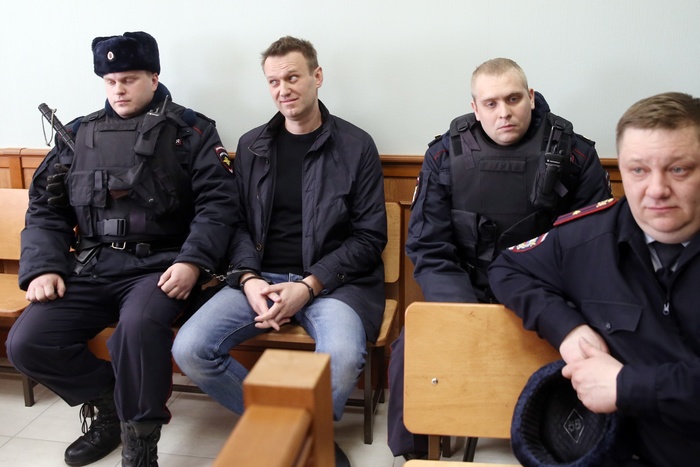 Небензя назвал аморальными намеки на то, что Путин приказал отравить Навального