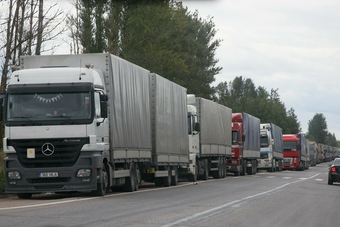 Дальнобойщики пришли к зданию администрации президента