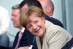Меркель не смогла ответить на "звонок другу"