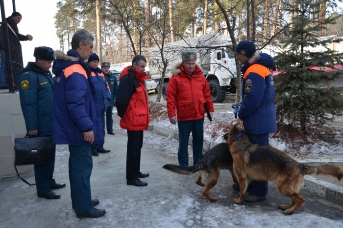 Замглавы МЧС РФ проинспектировал свердловских спасателей