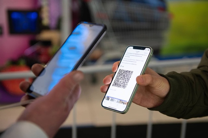 Переболевшему коронавирусом екатеринбуржцу не выдали QR-код спустя два месяца после болезни