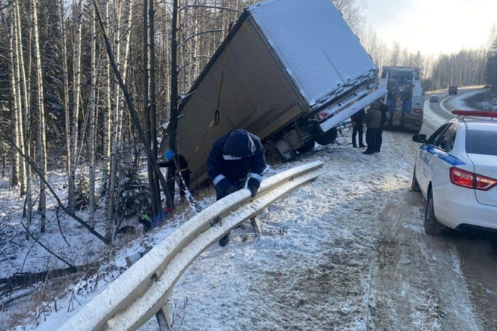 На въезде в Екатеринбург скопилась огромная пробка