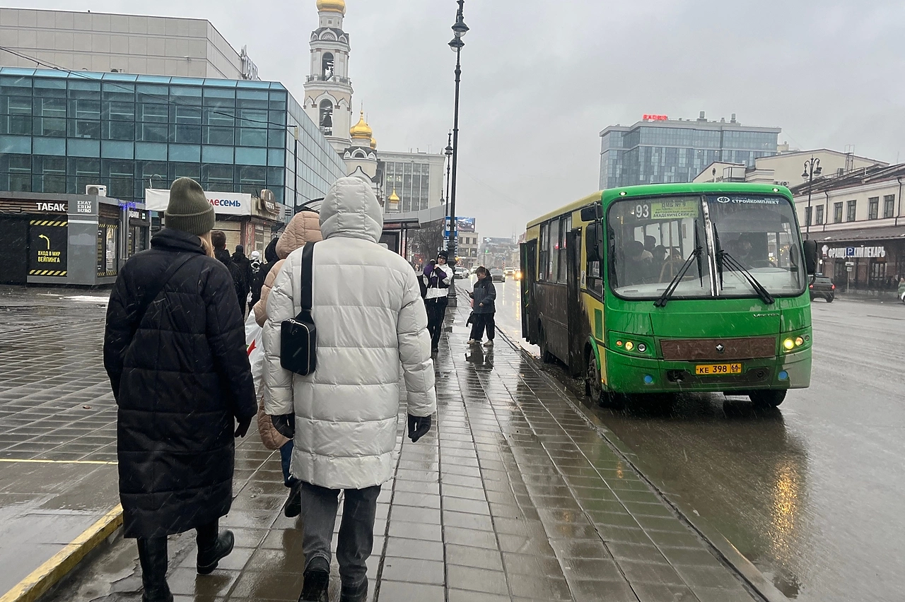 В Академическом шесть автобусов изменят свой маршрут
