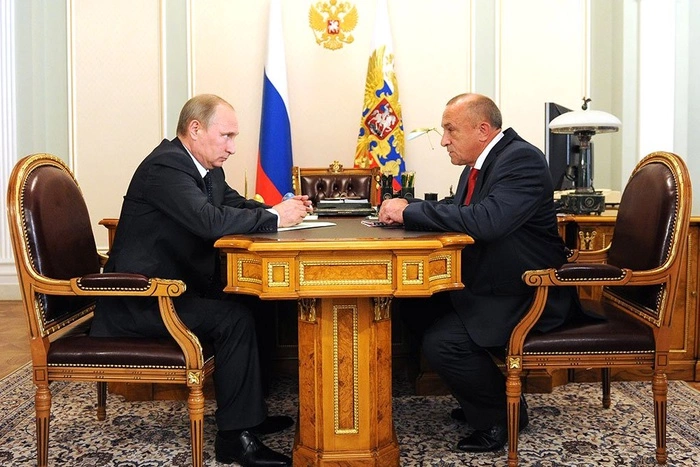 Главе Удмуртии Александру Соловьеву предъявили обвинение во взяточничестве