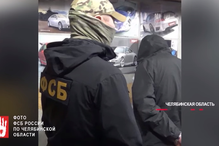 В Екатеринбурге за поджог военкомата арестованы полицейский и сотрудник МЧС