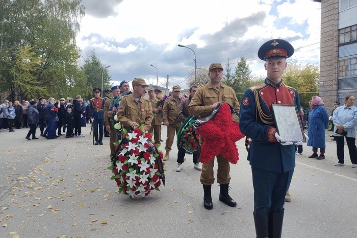 Под Екатеринбургом похоронили добровольца, погибшего во время спецоперации два месяца назад