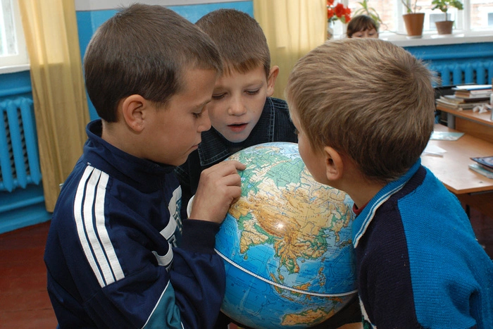 В Белоруссии из продажи изъяли глобусы с российским Крымом