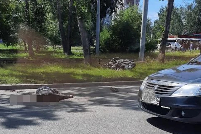 В Екатеринбурге на ЖБИ насмерть сбили мотоциклиста