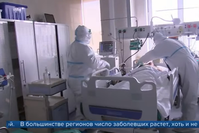 Коэффициент распространения коронавируса в России вырос до максимума с июля