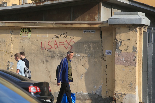 Стена рухнула на рабочих, разбирающих здание в Нижнем Тагиле