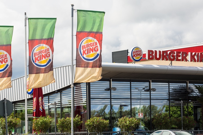 ФАС возбудила дело из-за отказа Burger King выдать бесплатный пирожок