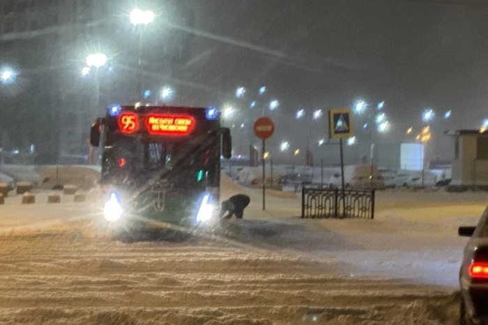 Сами виноваты: власти Екатеринбурга рассказали, почему в городе проблемы с общественным транспортом