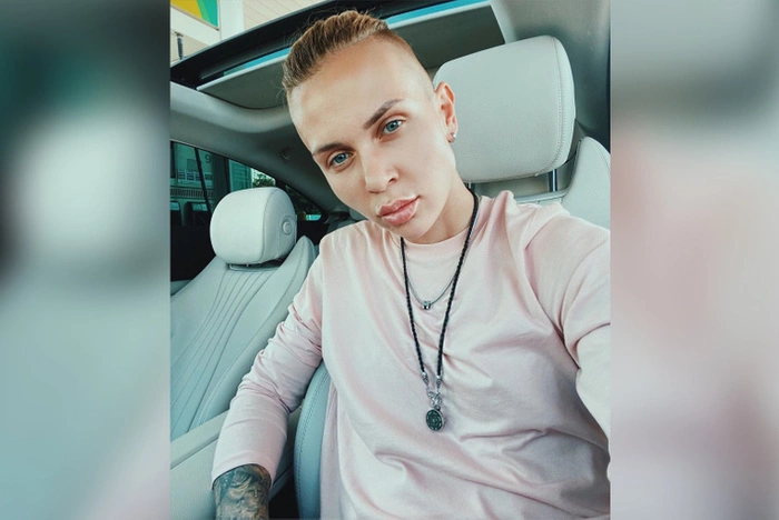 Участница популярного ТВ-шоу ударила подругу ножом на вечеринке