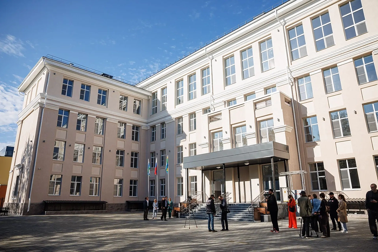 В Екатеринбурге капитально отремонтировапи школу, построенную 68 лет назад